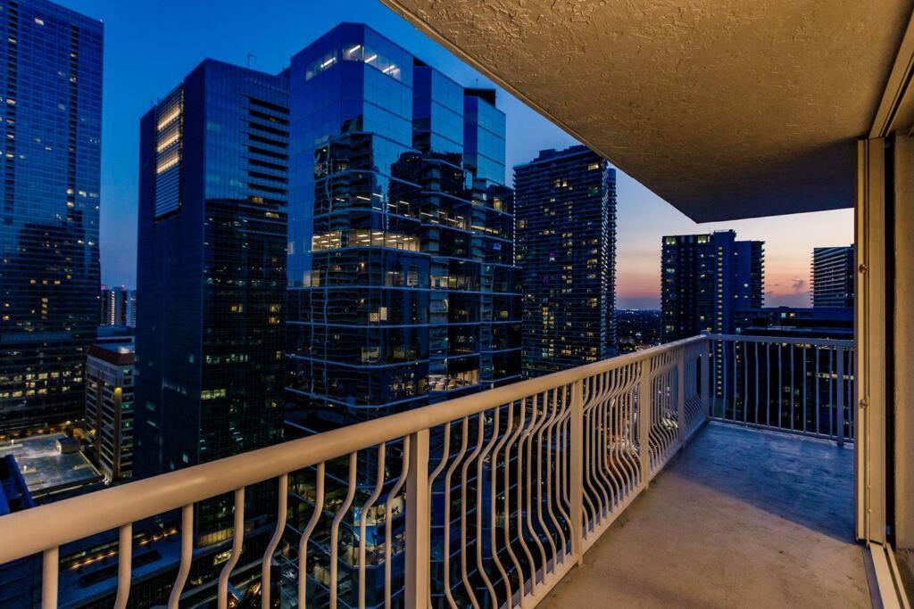 Upscale Brickell 3 Bedroom With Water Views And Free Parking Miami Eksteriør bilde
