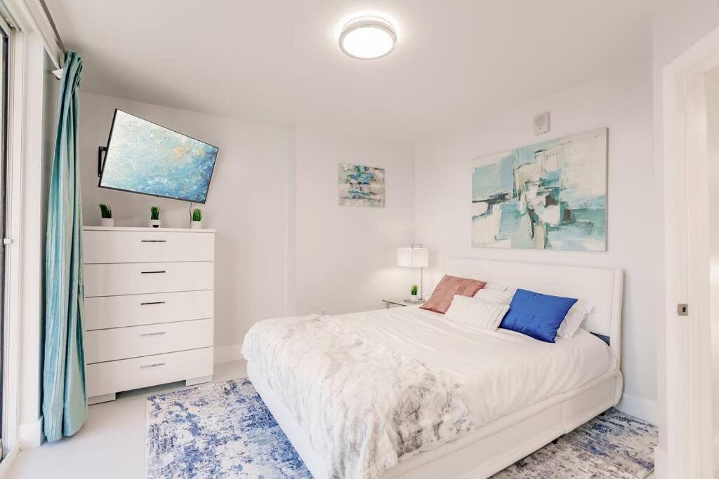 Upscale Brickell 3 Bedroom With Water Views And Free Parking Miami Eksteriør bilde