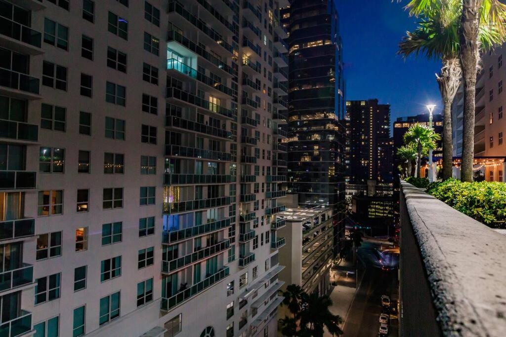 Upscale Brickell 3 Bedroom With Water Views And Free Parking Miami Eksteriør bilde