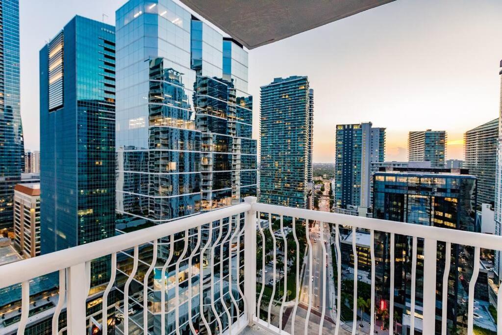 Upscale Brickell 3 Bedroom With Water Views And Free Parking Miami Eksteriør bilde