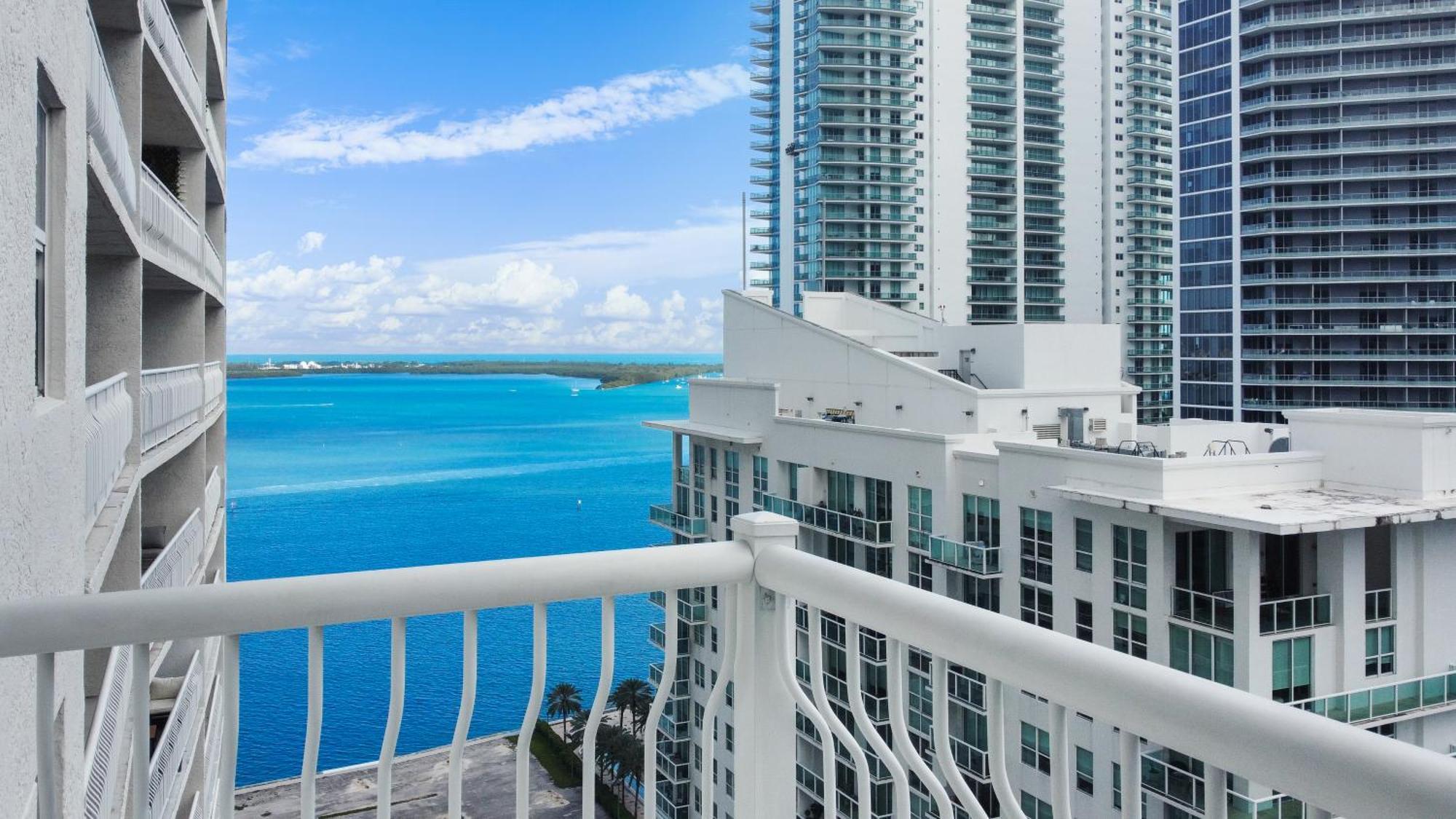 Upscale Brickell 3 Bedroom With Water Views And Free Parking Miami Eksteriør bilde