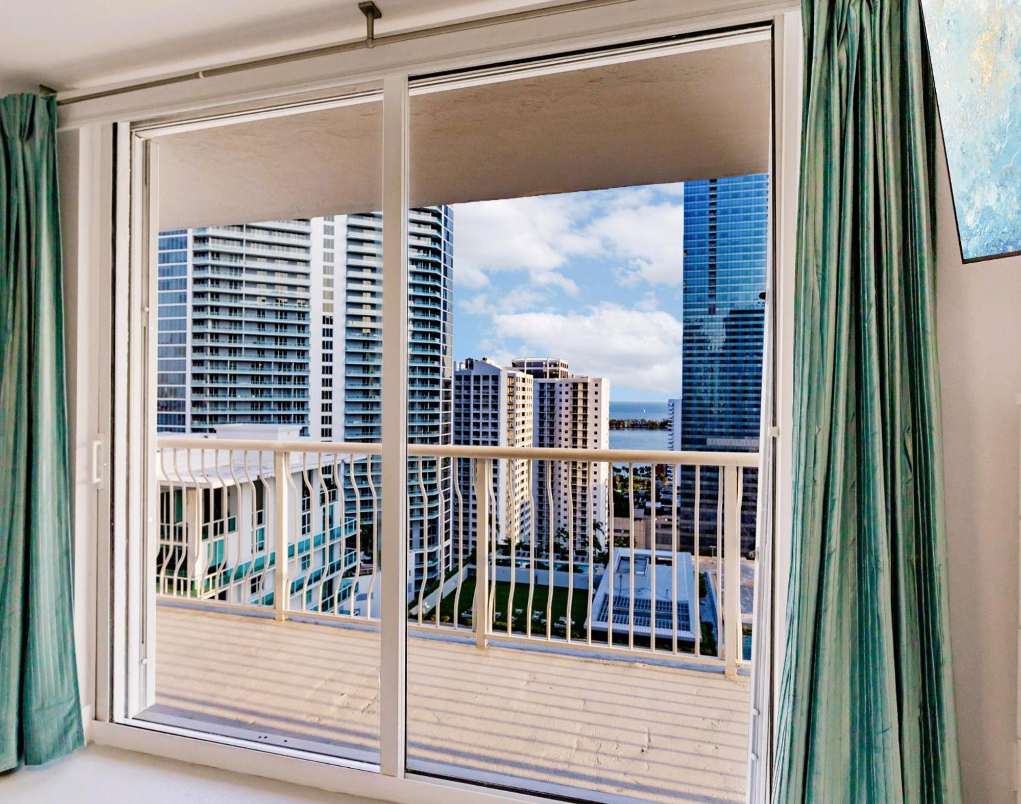 Upscale Brickell 3 Bedroom With Water Views And Free Parking Miami Eksteriør bilde