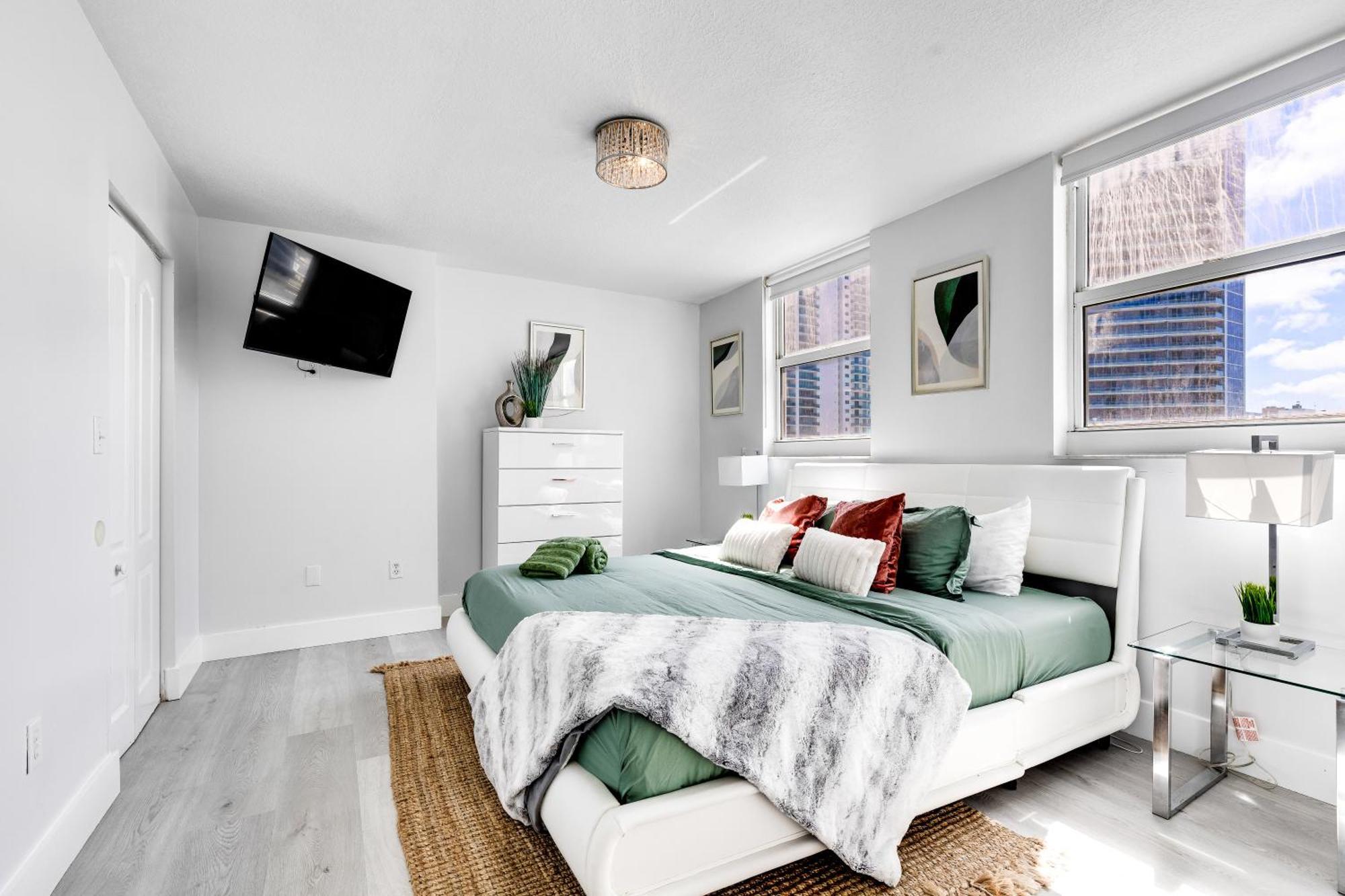 Upscale Brickell 3 Bedroom With Water Views And Free Parking Miami Eksteriør bilde