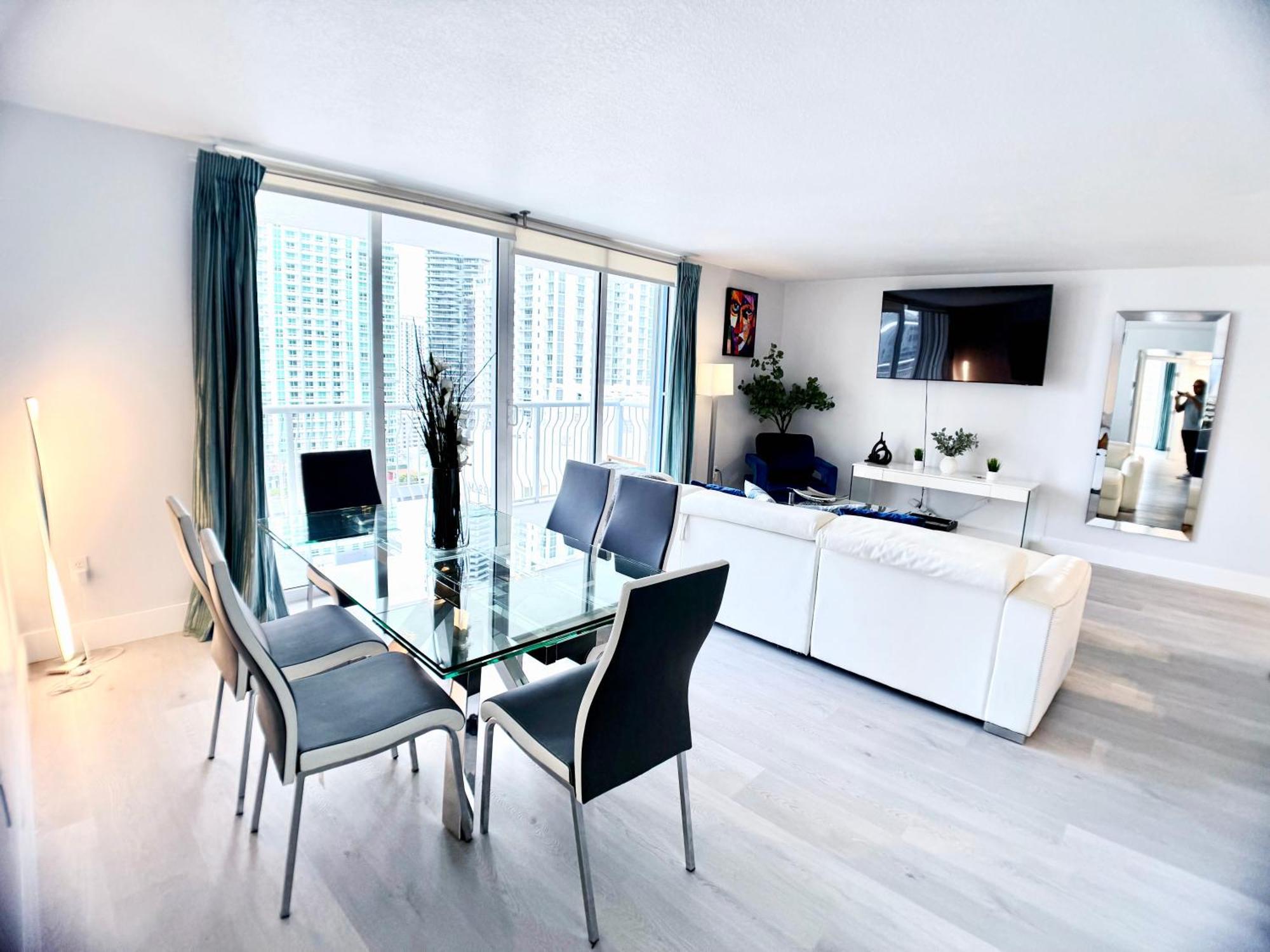 Upscale Brickell 3 Bedroom With Water Views And Free Parking Miami Eksteriør bilde